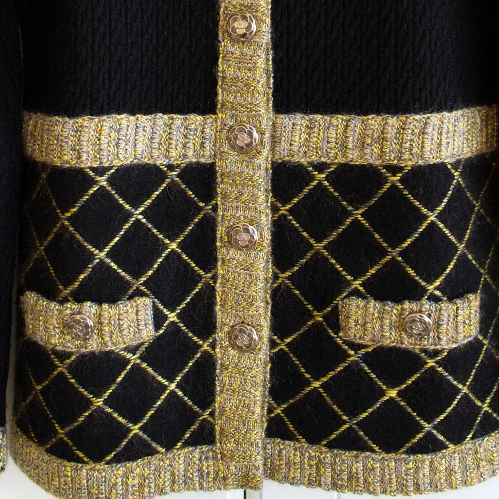 Chanel F/W 2015 Brasserie Black Gold Quilted Camellia Cashmere 15K Cardigan - Picture 6 of 14